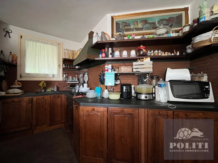Taverna abitabile con cucina Lussuosa Villa Bifamiliare Cerreto Guidi con giardino privato con vista sulle colline toscane